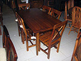 Conjunto mesa e 6 cadeiras